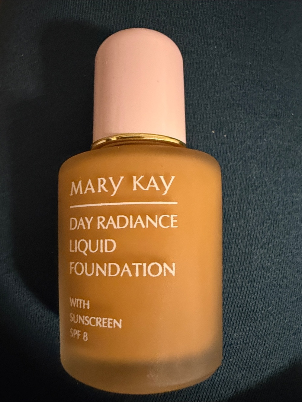 Mary Kay Day Radiance Liquid Foundation - Picture 6 of 6